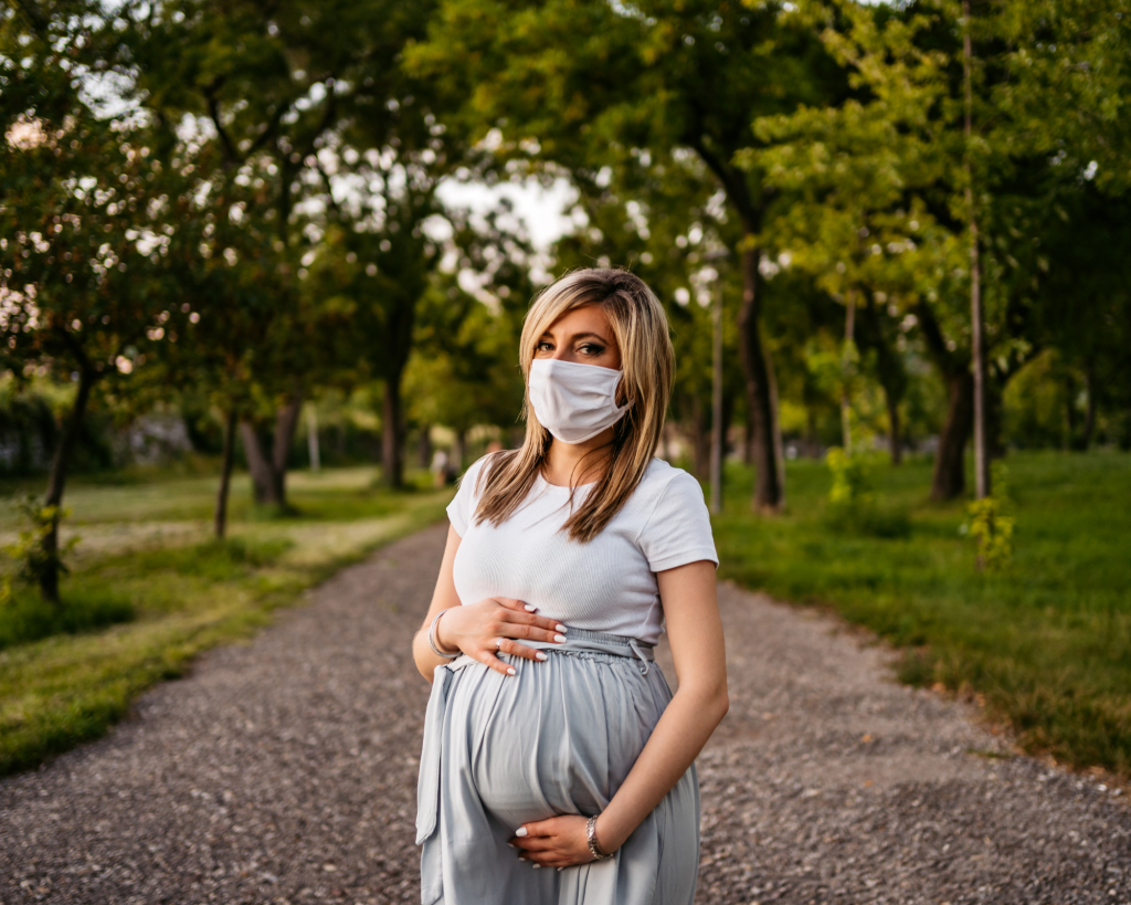 pregnant mask wearing